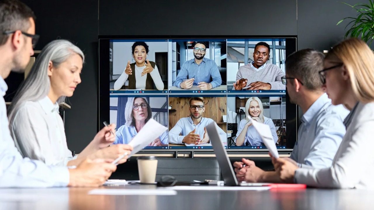 Communicating the Move to Your Team Before They Hear It Elsewhere
